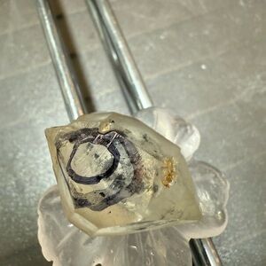 Unique Crystal with Intriguing InclusionsHerkimer diamond Enhydro 16.08 g